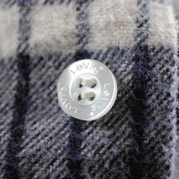Levi's Plastic Button