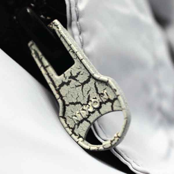 Nixon Metal Zipper Pull
