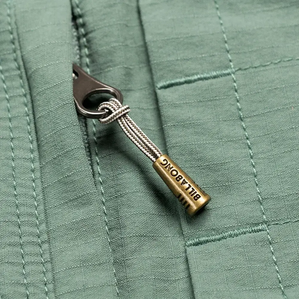 Metal Engraved Pull w/ Contrast Cord